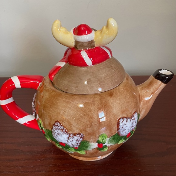 Tii Collections Ceramic Moose Teapot - Picture 4 of 7